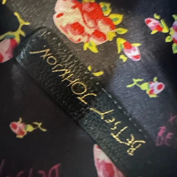 NWT Betsey Johnson Sugar Black Patent Faux Crowned Floral Skullcandy Crossbody - Picture 7 of 7